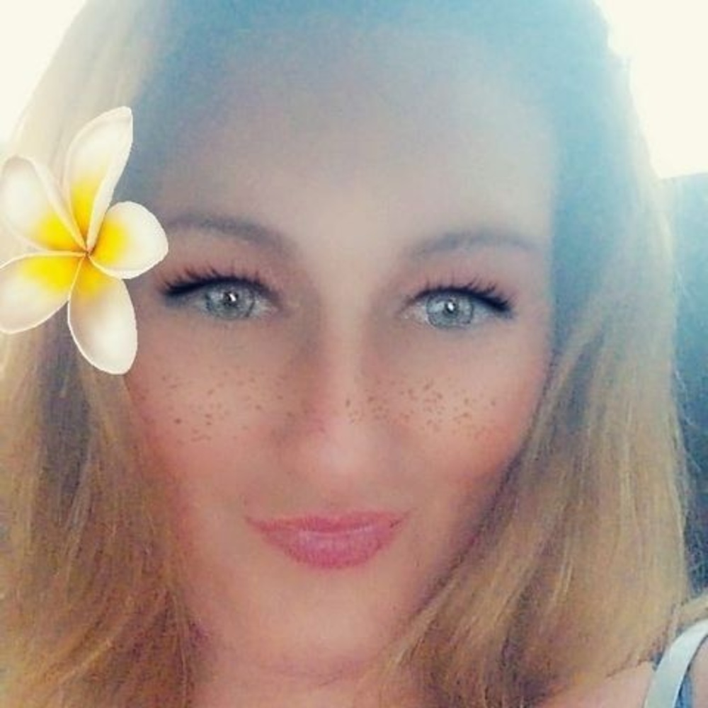 Meet your Posher, Steffany